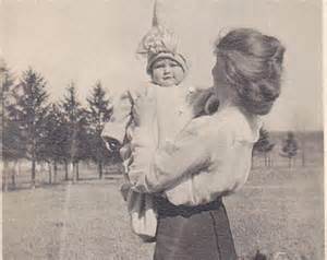 Edwardian mother and child