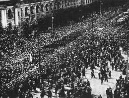 Protestors during the Russian Revolution